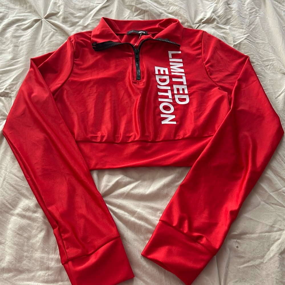 New Fashion Nova crop top Large